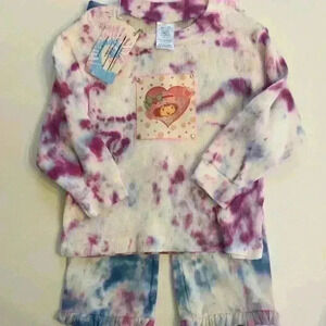 New! Strawberry shortcake tie dyed set. Girl 2T
Thermal Shirt and pants